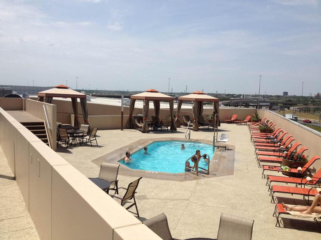 Hyatt Regency Dallas Exterior photo